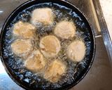 A picture of step 4 of Chicken Cheese Balls.