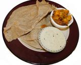 A picture of step 7 of Potato tomato panneer masala.