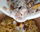 A picture of step 12 of Seafood Soup (Sopa Marinera).