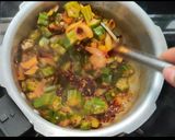 A picture of step 7 of Bhindi pyaz fry recipe.