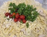 Gambar langkah 4 resipi Chicken Alfredo Creamy Fettuccine.