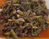Foto del paso 8 de la receta: Carne molida con nopales en salsa de guajillo