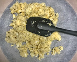 Foto del paso 9 de la receta: Coliflor: cous cous falso con manzana y zanahorias, base de pizza & tortitas con queso fresco