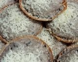 Foto langkah ke 4 dari resep Apem Tape Ketan Hitam dg topping Keju parut.