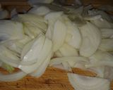 Une image de l'étape 1 de Emincé de poulet aux mirabelles.