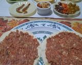 A picture of step 3 of Flatbreads with Ground Beef and More.