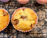Foto del paso 12 de la receta: Muffins de mantequilla con trocitos de chocolate con leche