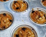 Foto langkah ke 4 dari resep Carrot Raisin Muffin.