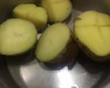 A picture of step 2 of Bread pinwheels with cheese.