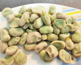 Foto del paso 1 de la receta: Habas estofadas con Salchichas y botifarra negra