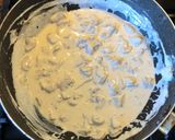 A picture of step 3 of Spicy minced Beef & Potato Bake with a creamy mushroom sauce & cheese.