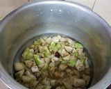 A picture of step 4 of Kaddu chana daal.