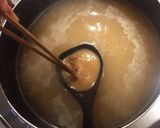 A picture of step 2 of Miso soup.