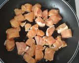 Foto del paso 1 de la receta: Pollo al curry con arroz (sin leche de coco)