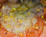 Foto del paso 5 de la receta: Carpaccio de pera, gambas y tomate