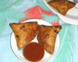 A picture of step 5 of Leftover chapaati samosa.