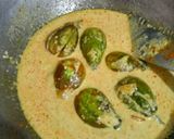 A picture of step 2 of Baingan ka salan.