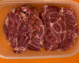 Foto del paso 2 de la receta: Bondiola con mi salsa agridulce de uva (como la vida) #utensillos