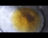 A picture of step 1 of Veg keema (soya granules).