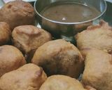 A picture of step 4 of Kache kele ka pakoda.