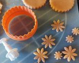 Une image de l'étape 4 de Biscuits citron vert et biscuits roses de Reims.