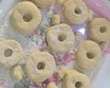 A picture of step 4 of Doughnuts.