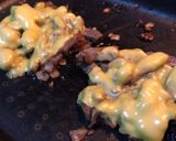 Foto langkah ke 5 dari resep Philly cheesesteak sandwich.