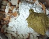 A picture of step 1 of Bread Onion Menduwada.