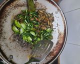 Foto langkah ke 4 dari resep Tumis Kerang Ijo.