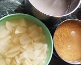 A picture of step 2 of Maharashtrian aamti bhat batatyachya kachrya.