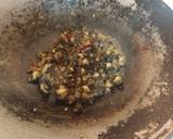 รูปขั้นตอนการทำที่ 4 ของ ผัดกระเพราหอยขม