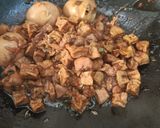 Foto langkah ke 5 dari resep Nasi Bakmoy Ayam Tahu.