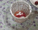 A picture of step 5 of Fresh strawberry and strawberry crushed mojito.