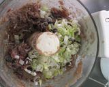 A picture of step 3 of Japanese fish ball soup.