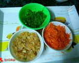 A picture of step 2 of Tri colour veg cheesy toast.