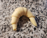Foto del paso 4 de la receta: Medialunas de manteca con kéfir (masa en panetera)
