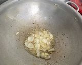 Foto langkah ke 4 dari resep 54. Tumis Ayam Nanas Asam Manis.