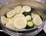 Foto del paso 1 de la receta: Crema de chirivías y calabacín