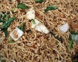Foto langkah ke 6 dari resep Mie Goreng Prasmanan.