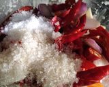 Foto langkah ke 1 dari resep *Bumbu Dasar Merah*.