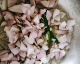 A picture of step 1 of Chana masala.