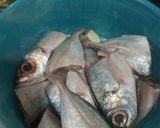 Foto langkah ke 1 dari resep Ikan Kembung Woku.