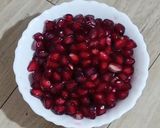 A picture of step 2 of Yummy Carrot Mixed Beetroot & Pomegranate Juice.