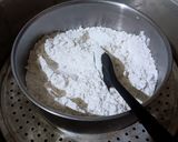 Foto langkah ke 1 dari resep Awug Tepung Beras.