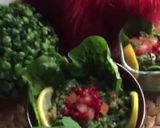 A picture of step 1 of Spinach Tabbouleh.