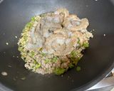 A picture of step 3 of Shrimp with Black Bean Sauce.