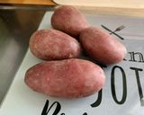 Une image de l'étape 1 de Pommes de terre rouges grillées aux épices et origan.