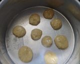 A picture of step 2 of Baby Burgers.