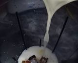 A picture of step 3 of Energy booster bananas date shake.