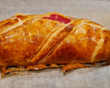 Foto del paso 6 de la receta: Solomillo en hojaldre con panceta, queso y piquillos